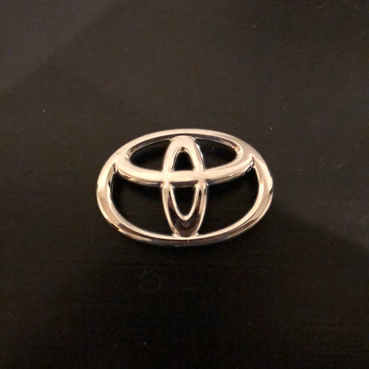 Steering logo emblem for Toyota vitz 2010-2023 - autokings.pk